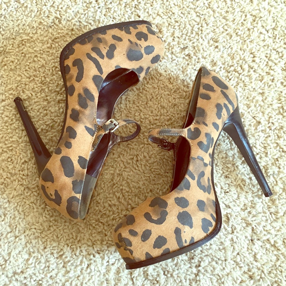 Leopard/Cheetah Print Platform High Heels